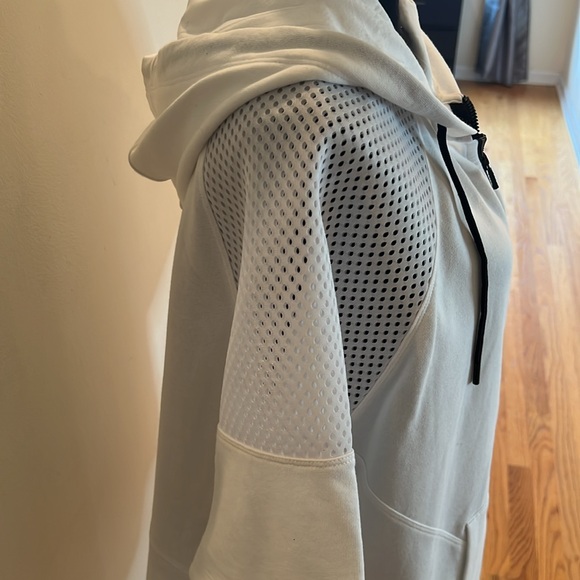 DKNY Poncho Jacket - Picture 8 of 12